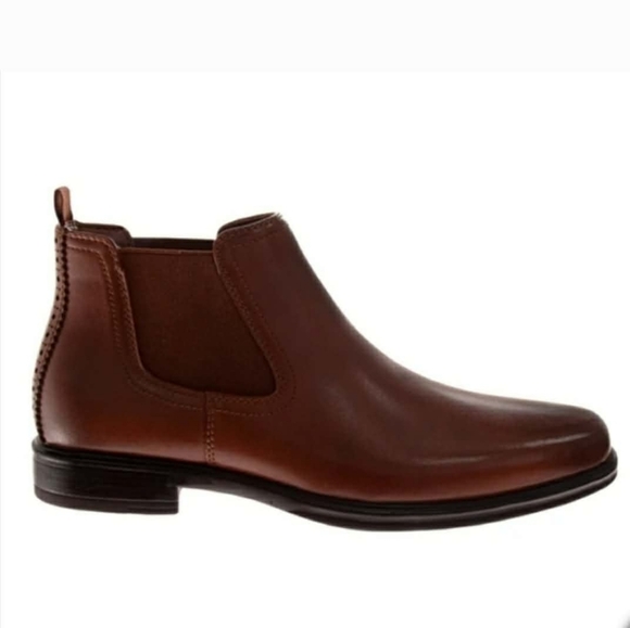 Perry Ellis Men\'s Leather Chelsea Boots